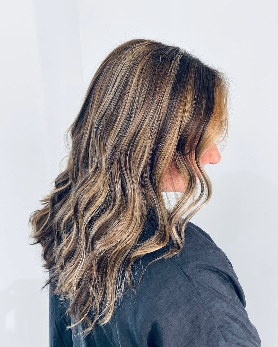 Brunette dimensional face-frame transformation